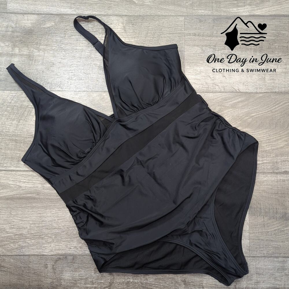 Charmleaks V Neck Mesh Accent One Piece Swimsuit Size 2XL
